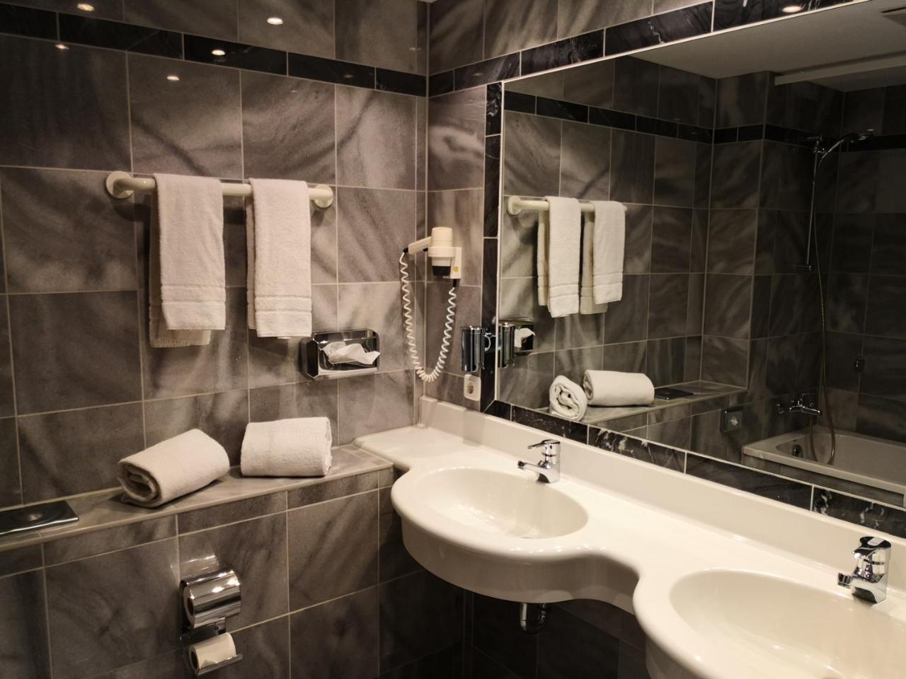 Seehotel Luisenhof Falkenhagen  Exteriér fotografie